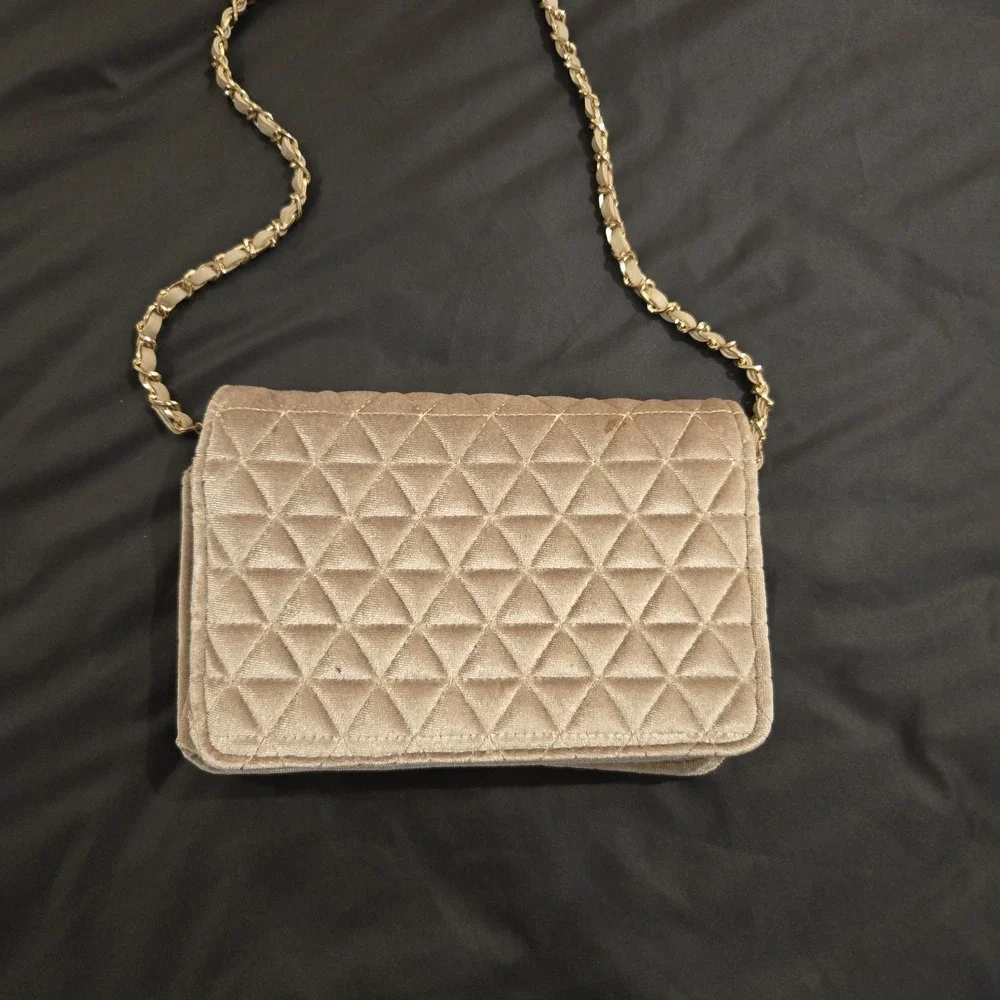 BEBE Purse Clutch Suede Feel Quilted‎ Crossbody w/ Removeable Strap